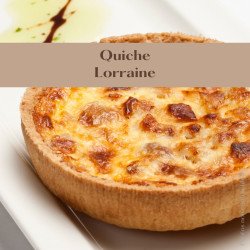 Quiche Lorraine et son bol de salade