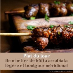 Brochettes de köfta arrabiata légère et boulgour méridional