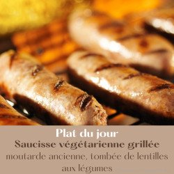 Saucisse végétarienne grillée moutarde ancienne, tombée de lentilles aux légumes