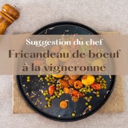 Fricandeau de boeuf à la vigneronne, pommes grenailles, haricots beurres en persillade
